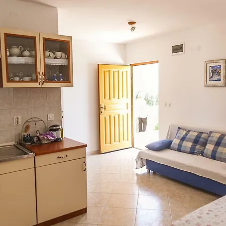 Castello Flower Apartment Kastela
