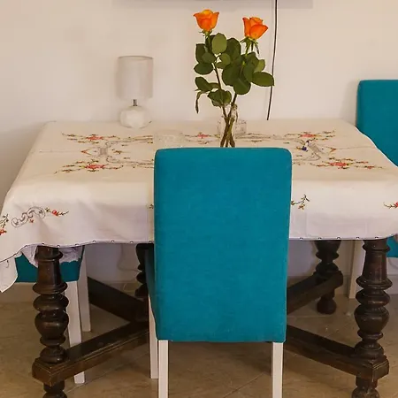 Castello Flower Апартаменти Каштела